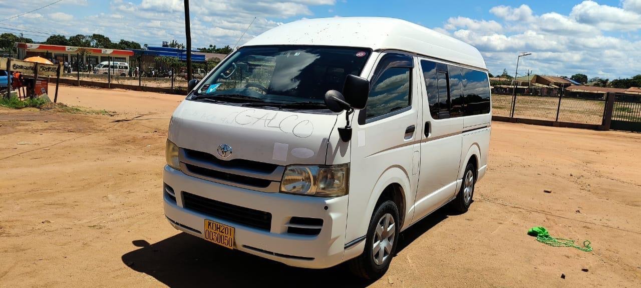 Toyota Hiace Van/Bus